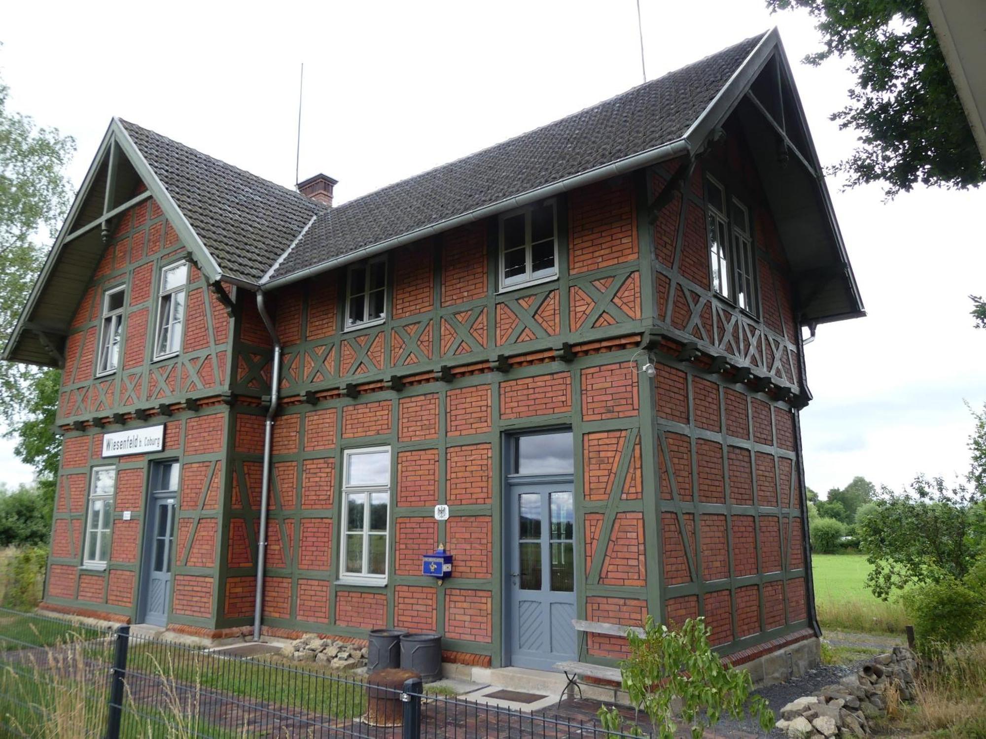 Ferienwohnung Bahnhof 1892 Meeder Exteriör bild